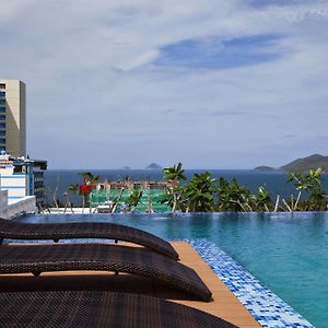 Holiday Hotel